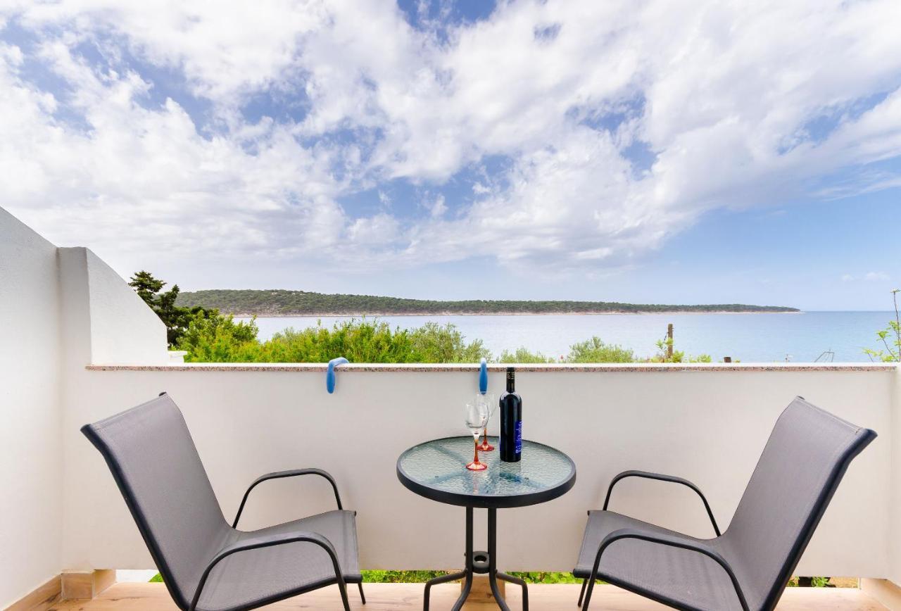 Apartments And Rooms Bianca Barbat na Rabu Экстерьер фото