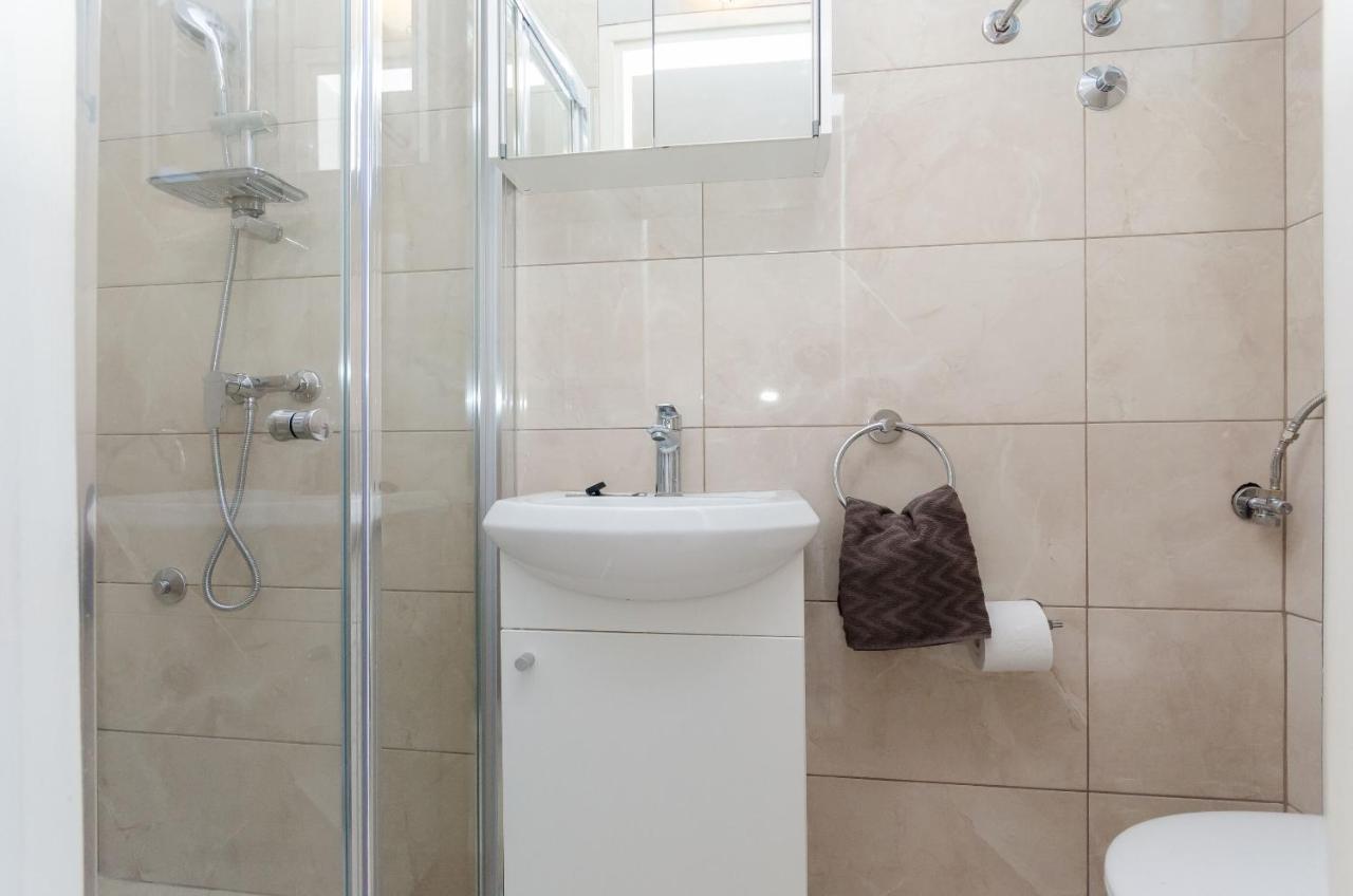 Apartments And Rooms Bianca Barbat na Rabu Экстерьер фото