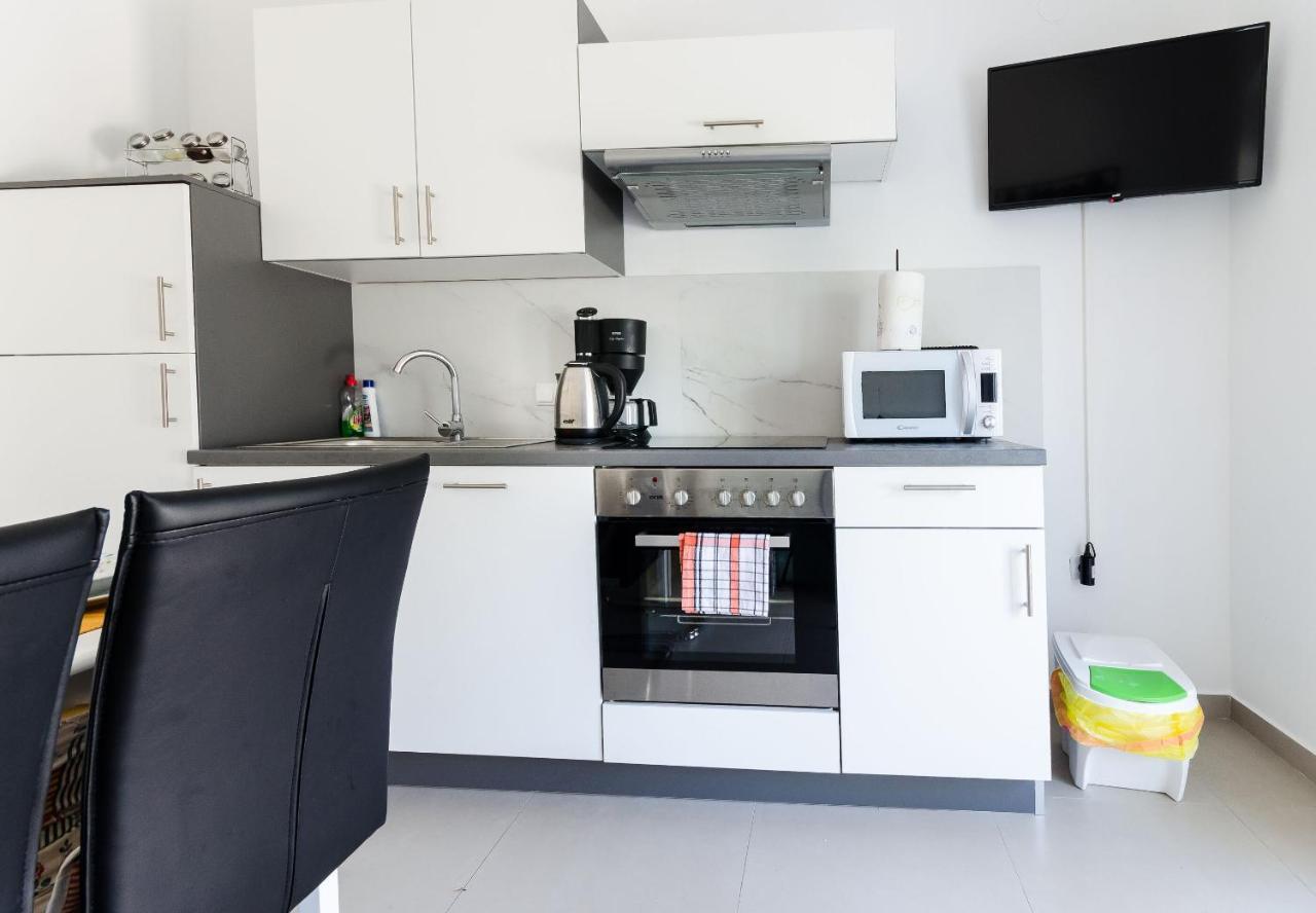 Apartments And Rooms Bianca Barbat na Rabu Экстерьер фото