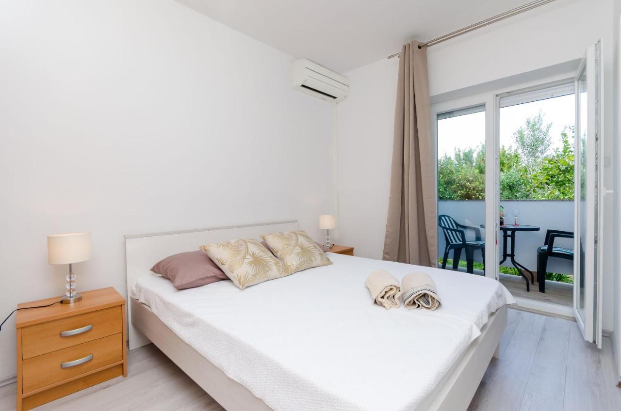 Apartments And Rooms Bianca Barbat na Rabu Экстерьер фото