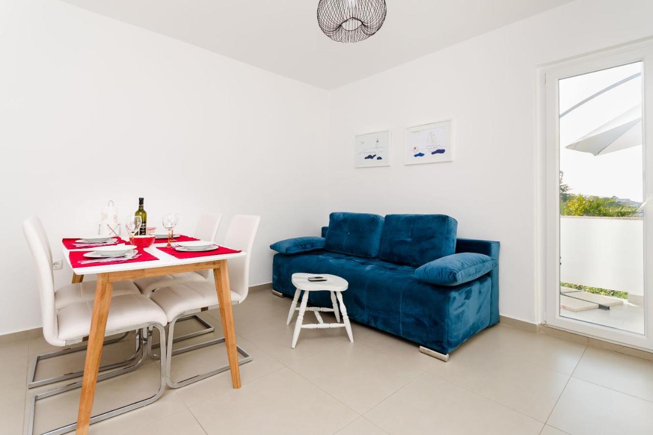 Apartments And Rooms Bianca Barbat na Rabu Экстерьер фото