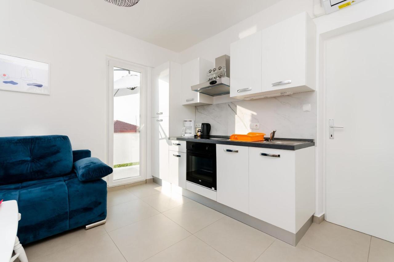 Apartments And Rooms Bianca Barbat na Rabu Экстерьер фото