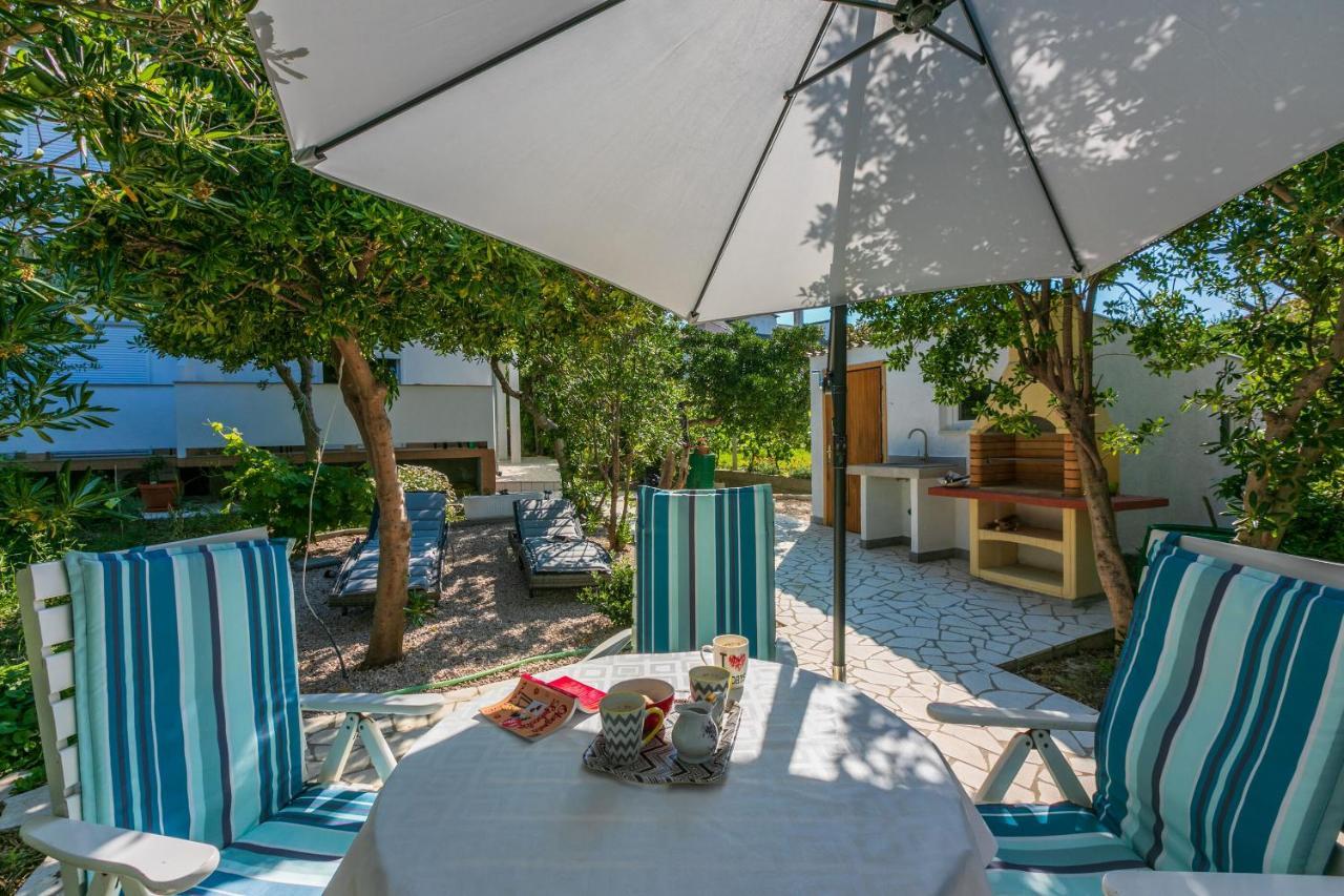 Apartments And Rooms Bianca Barbat na Rabu Экстерьер фото