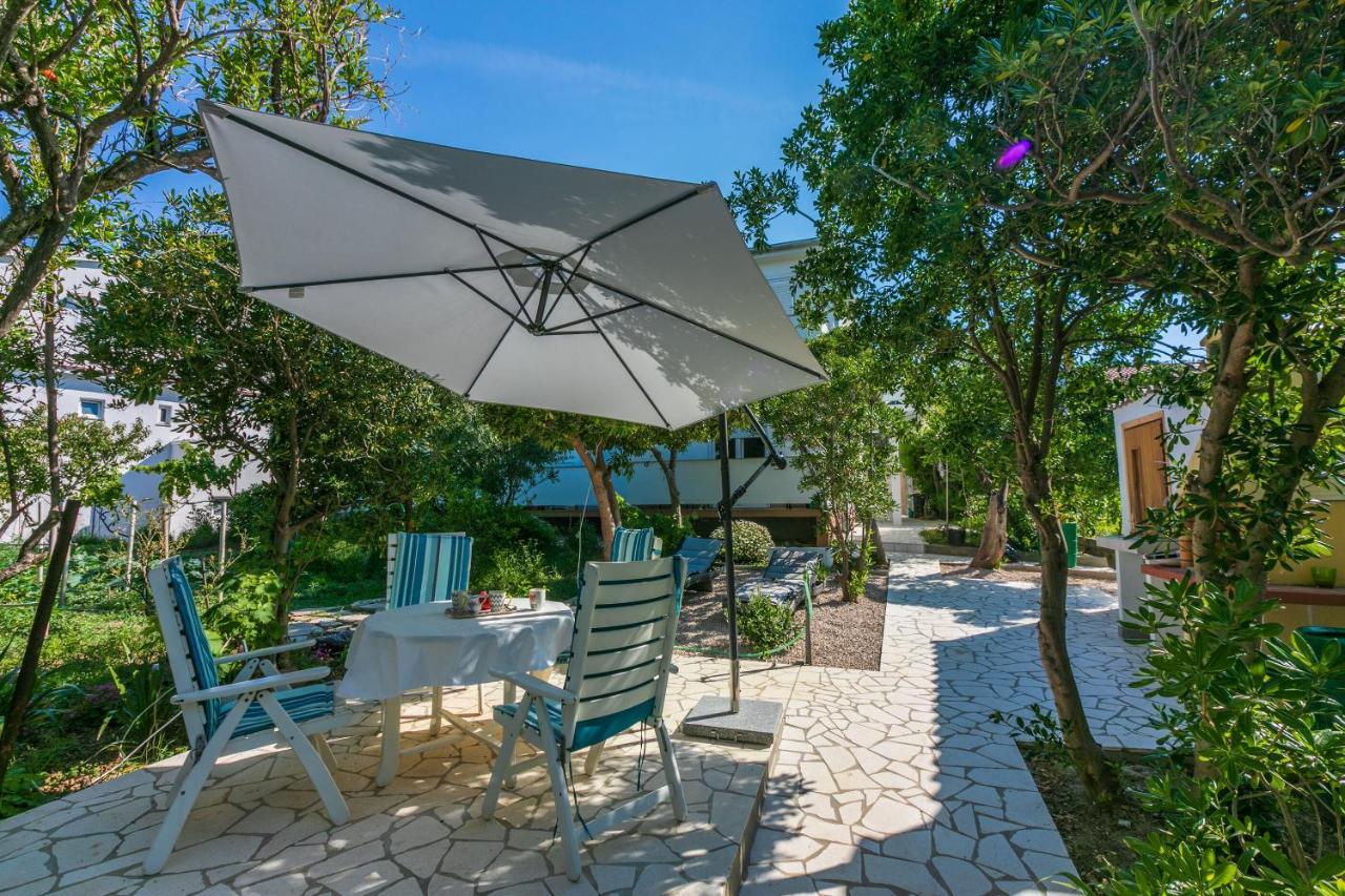 Apartments And Rooms Bianca Barbat na Rabu Экстерьер фото