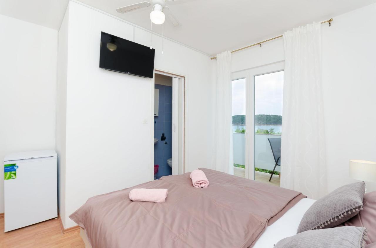 Apartments And Rooms Bianca Barbat na Rabu Экстерьер фото