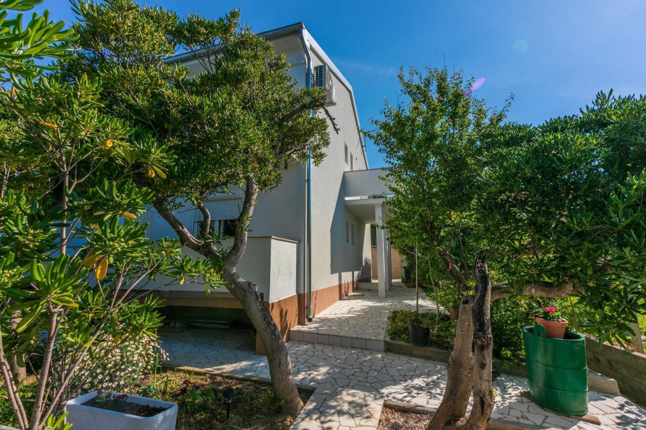 Apartments And Rooms Bianca Barbat na Rabu Экстерьер фото