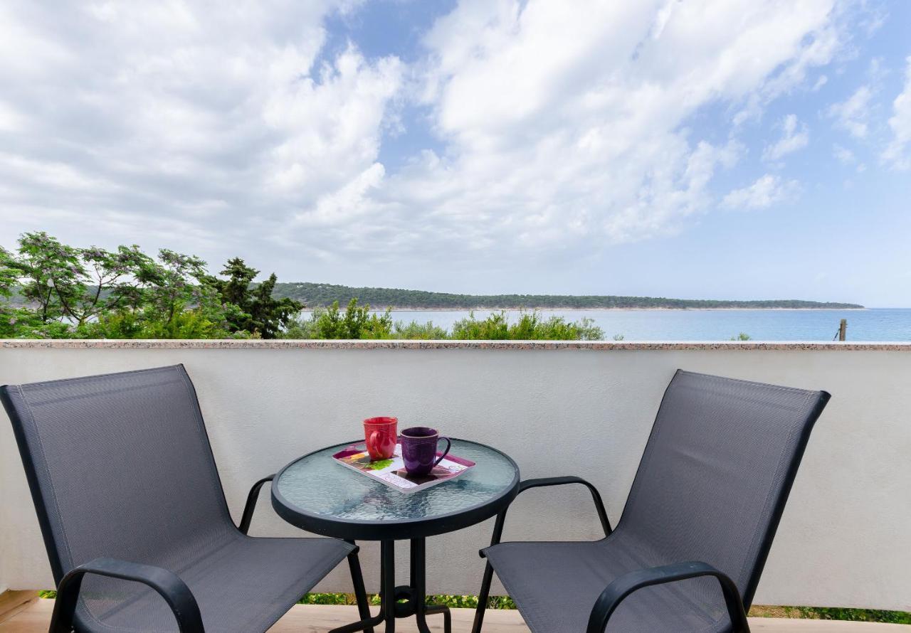 Apartments And Rooms Bianca Barbat na Rabu Экстерьер фото