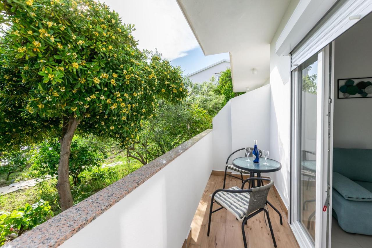 Apartments And Rooms Bianca Barbat na Rabu Экстерьер фото