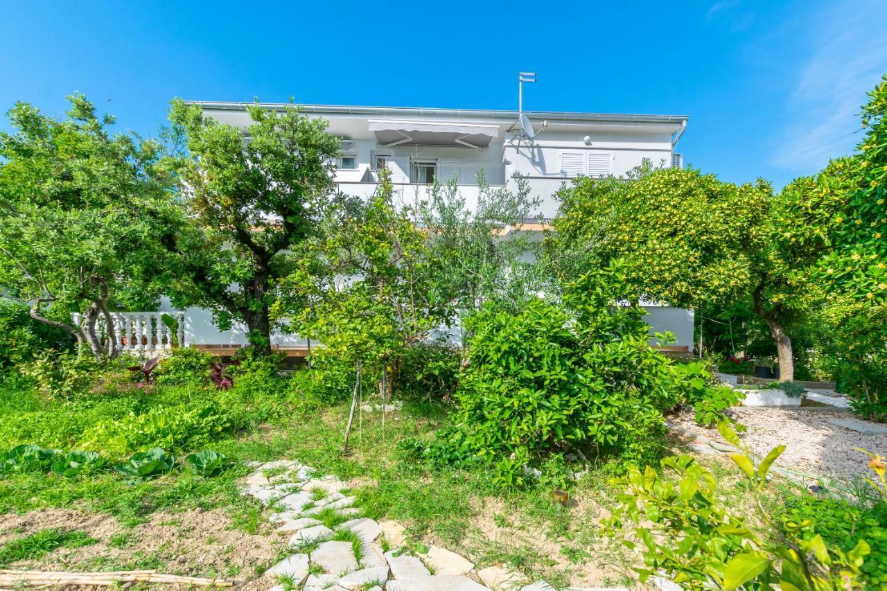 Apartments And Rooms Bianca Barbat na Rabu Экстерьер фото