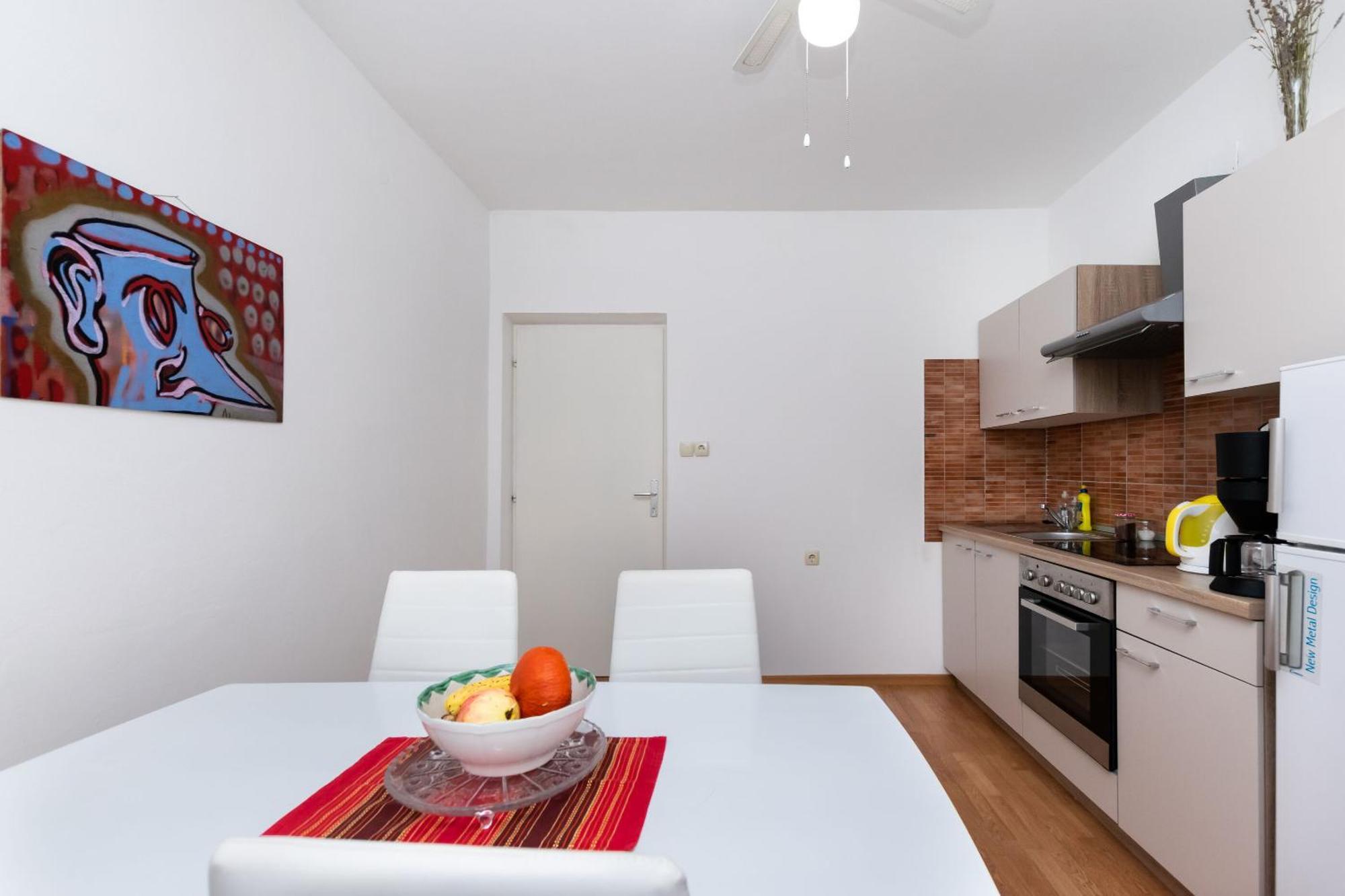 Apartments And Rooms Bianca Barbat na Rabu Экстерьер фото