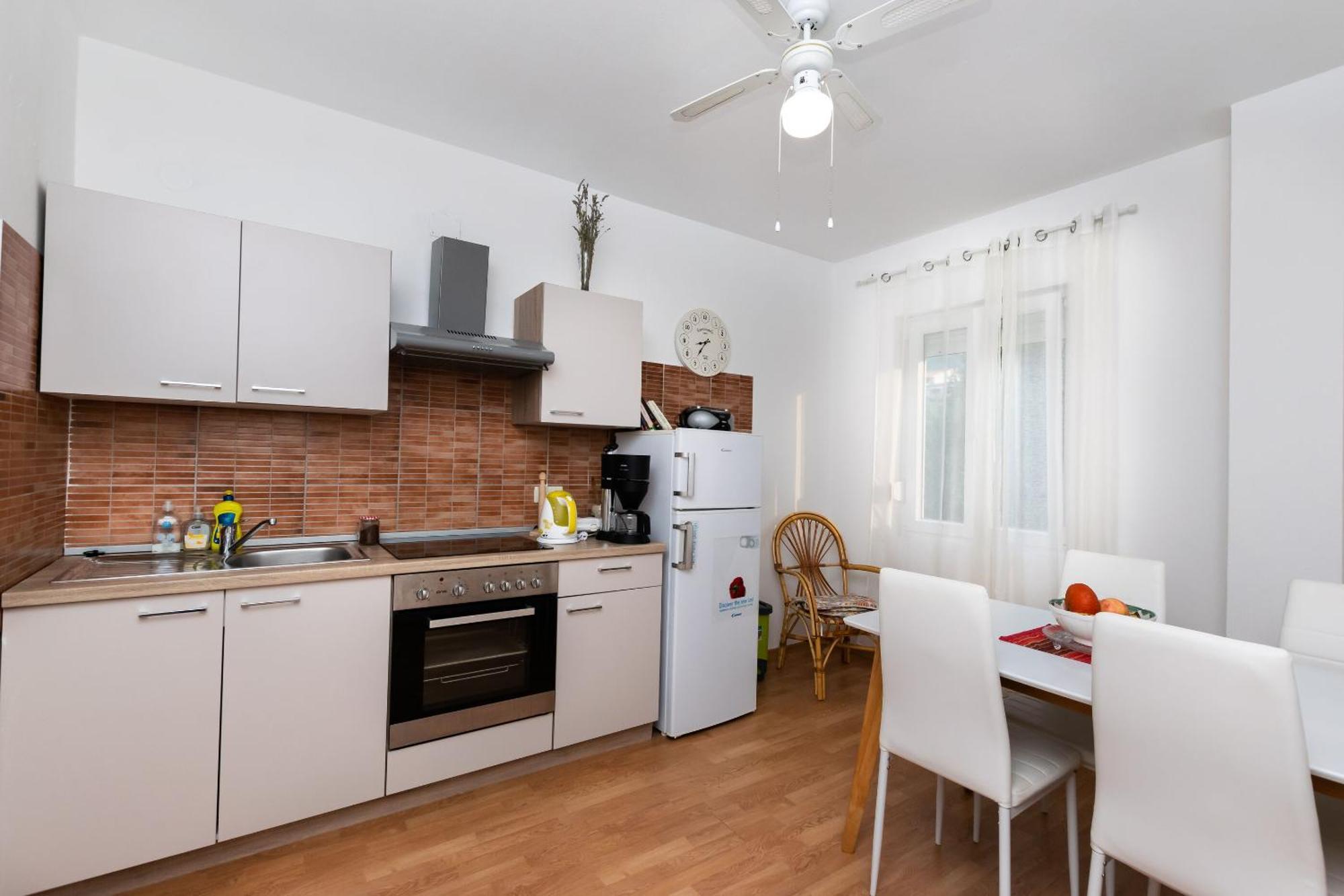 Apartments And Rooms Bianca Barbat na Rabu Экстерьер фото